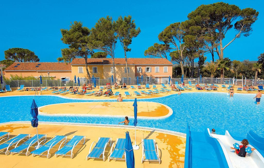 Residence Odalys Le Mas Des Vignes Calvisson Bagian luar foto
