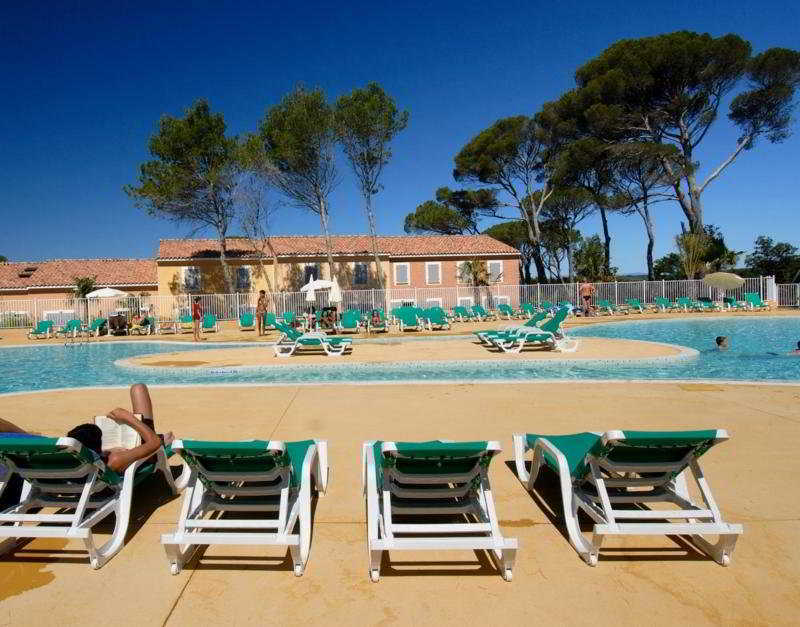 Residence Odalys Le Mas Des Vignes Calvisson Bagian luar foto