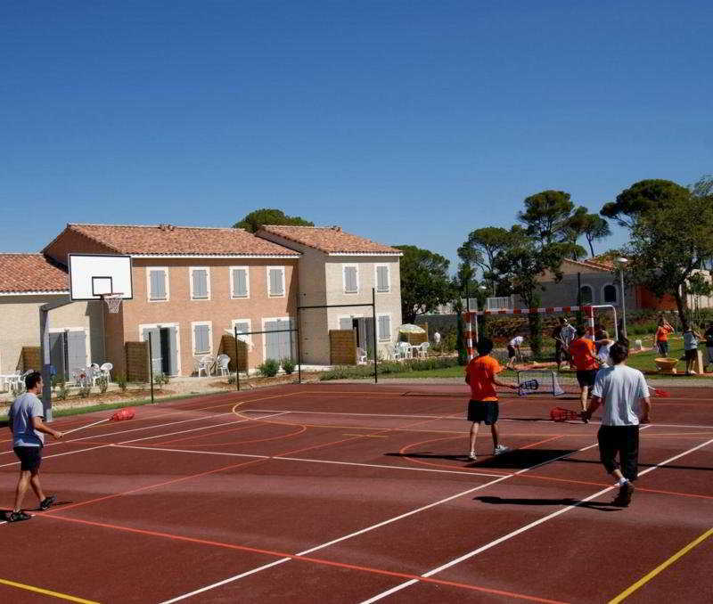 Residence Odalys Le Mas Des Vignes Calvisson Bagian luar foto